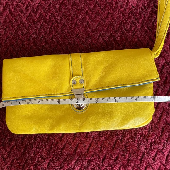 🍋 Vintage Yellow Folding Wallet - Picture 7 of 8